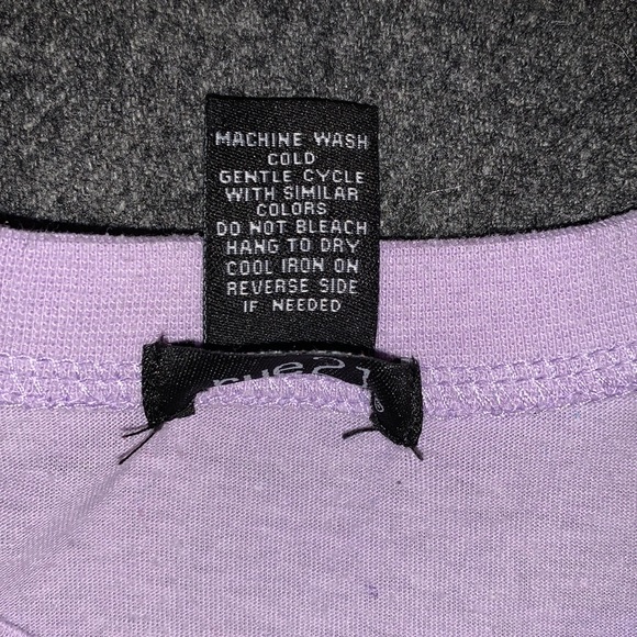 Lilac Rue21 T-shirt with navy embroidery - Picture 3 of 4